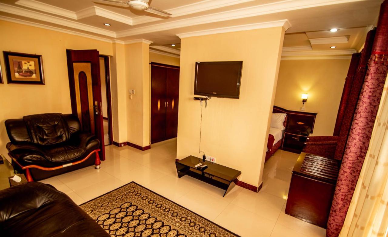 Urban Rose Hotel & Apartments Dar es Salaam Exterior foto